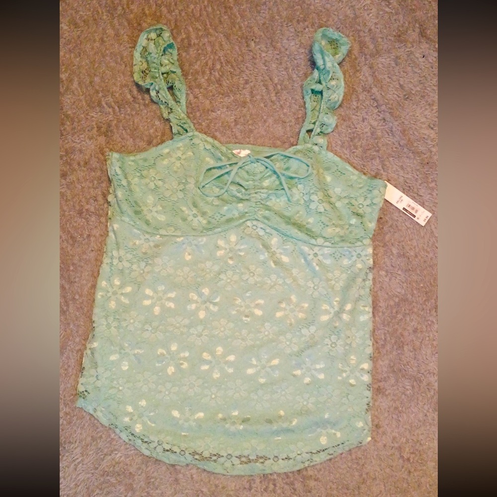 Must Bundle For $3 Deal!  NWT Juniors XXL (19) green floral lace sleeveless top